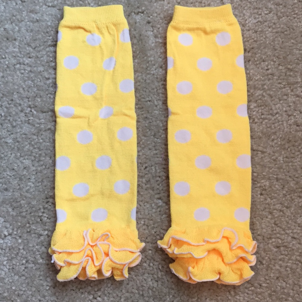 Yellow poka dotted leg warmers